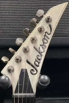 Jackson Guitars - 291-4322-576 2